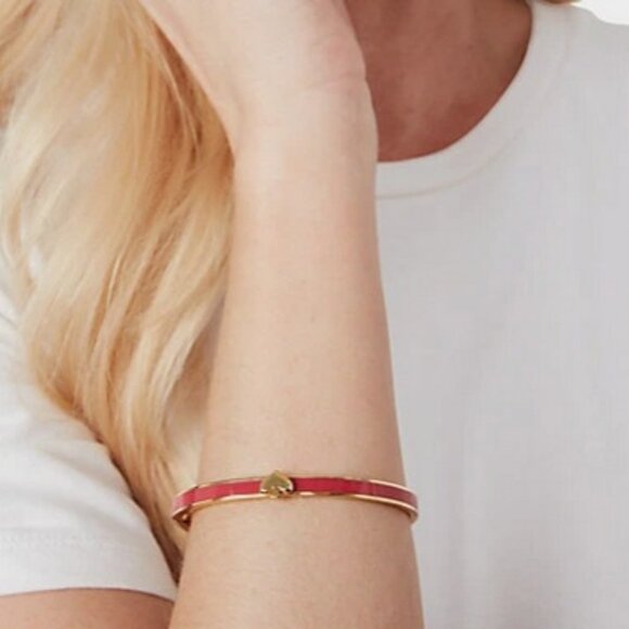 Kate Spade Everyday Spade Thin Enamel Hinged Bangle Bracelet in Bright Rose, NWT - Picture 5 of 5